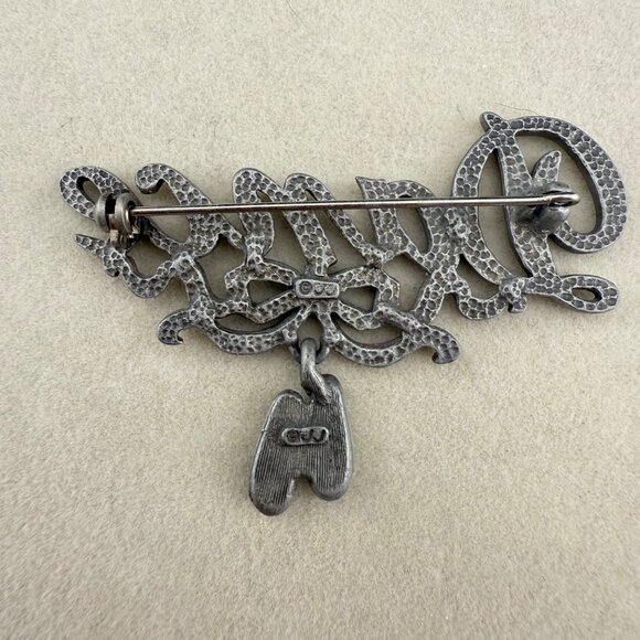 Vintage JJ Jonette Dance Pin Brooch Ballet Slippers Pewter Bow Dangle Accessorie - Picture 3 of 5